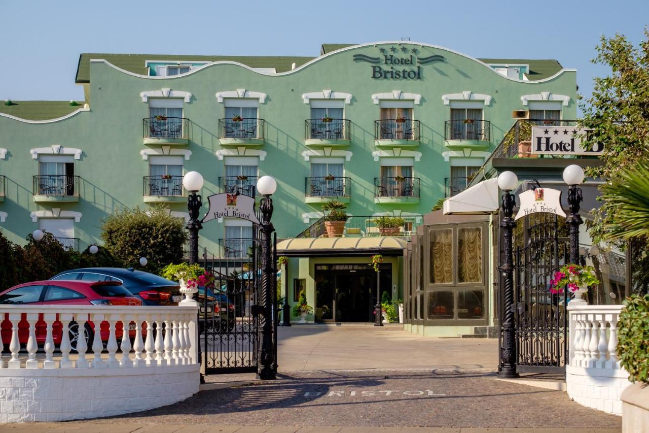 Hotel Bristol Bellaria-Igea Marina Exterior photo