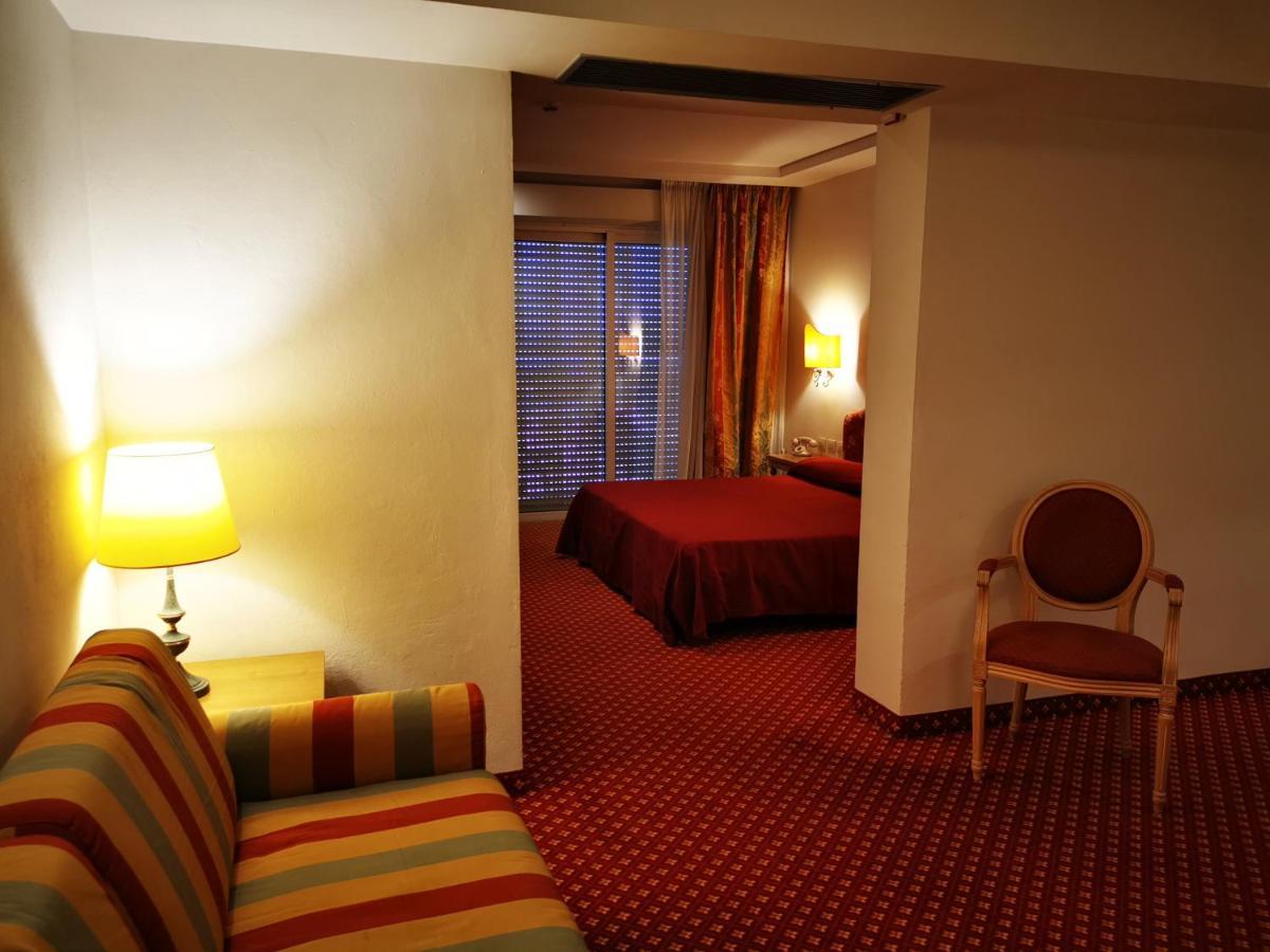 Hotel Bristol Bellaria-Igea Marina Exterior photo