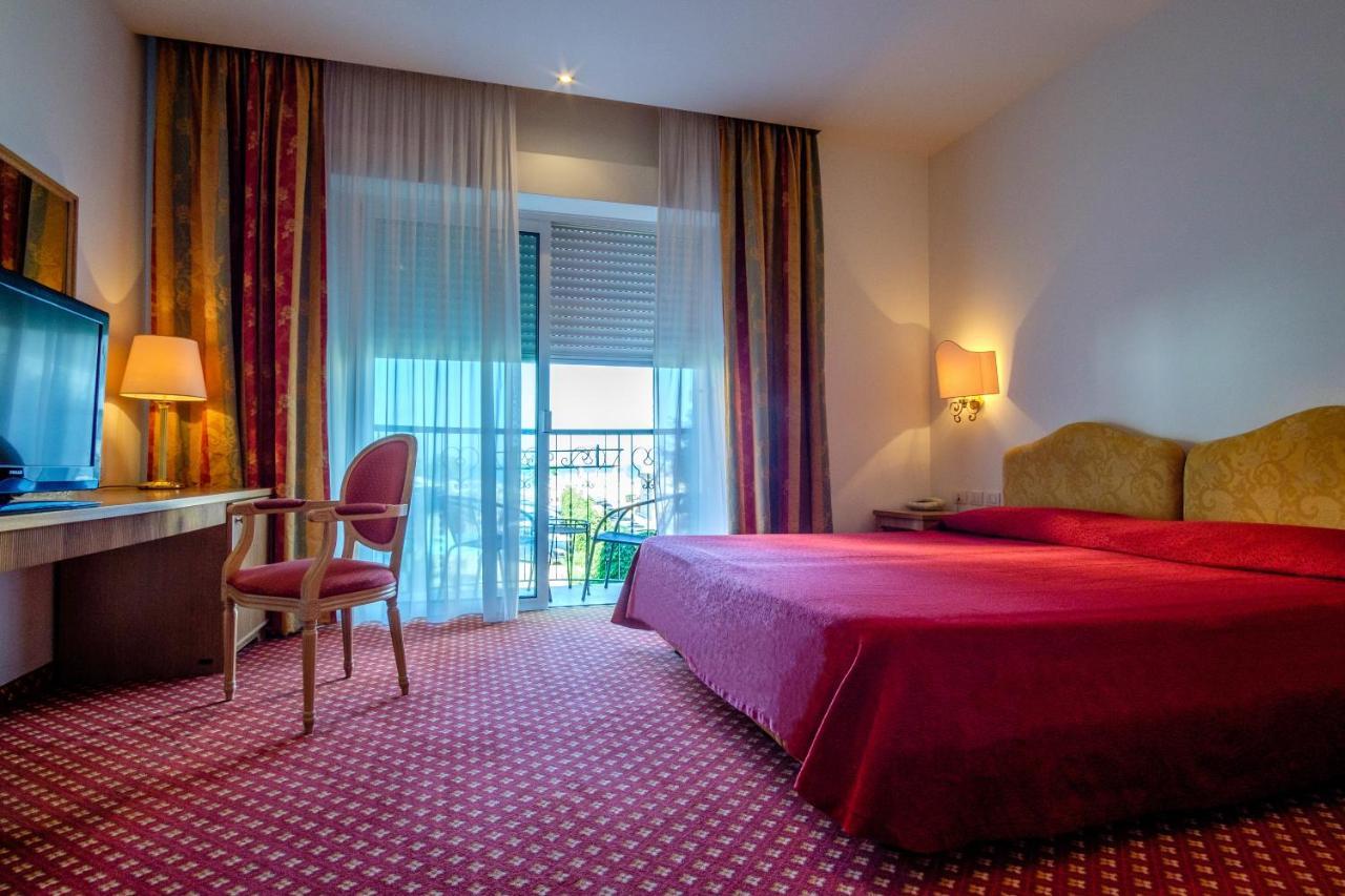 Hotel Bristol Bellaria-Igea Marina Exterior photo