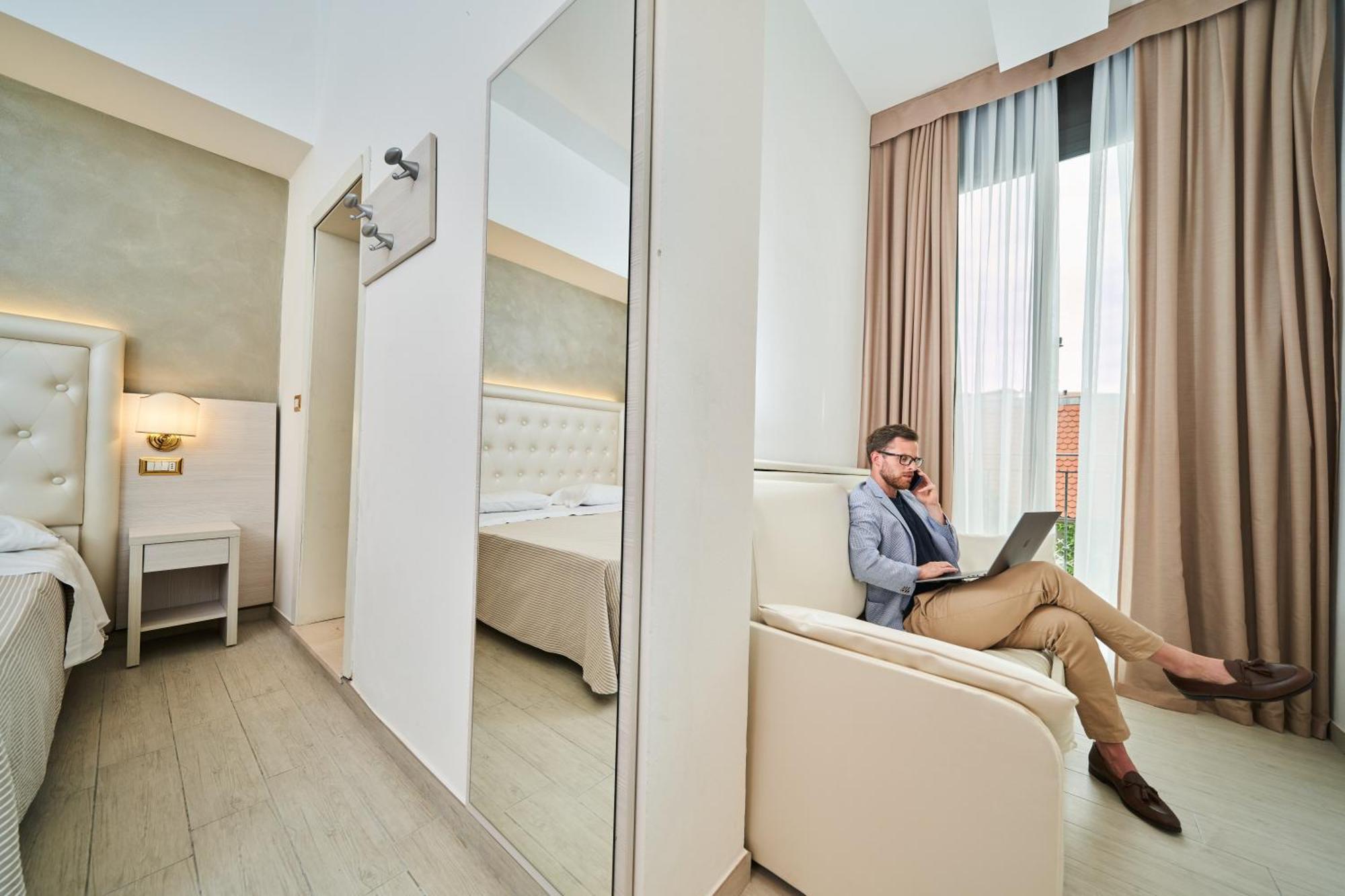 Hotel Bristol Bellaria-Igea Marina Exterior photo
