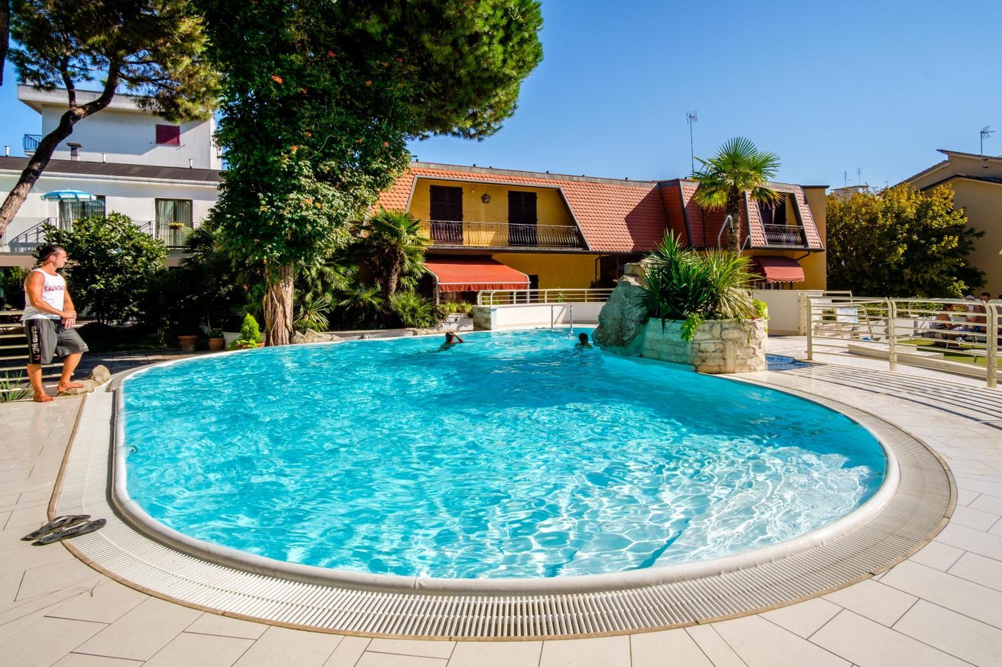 Hotel Bristol Bellaria-Igea Marina Exterior photo