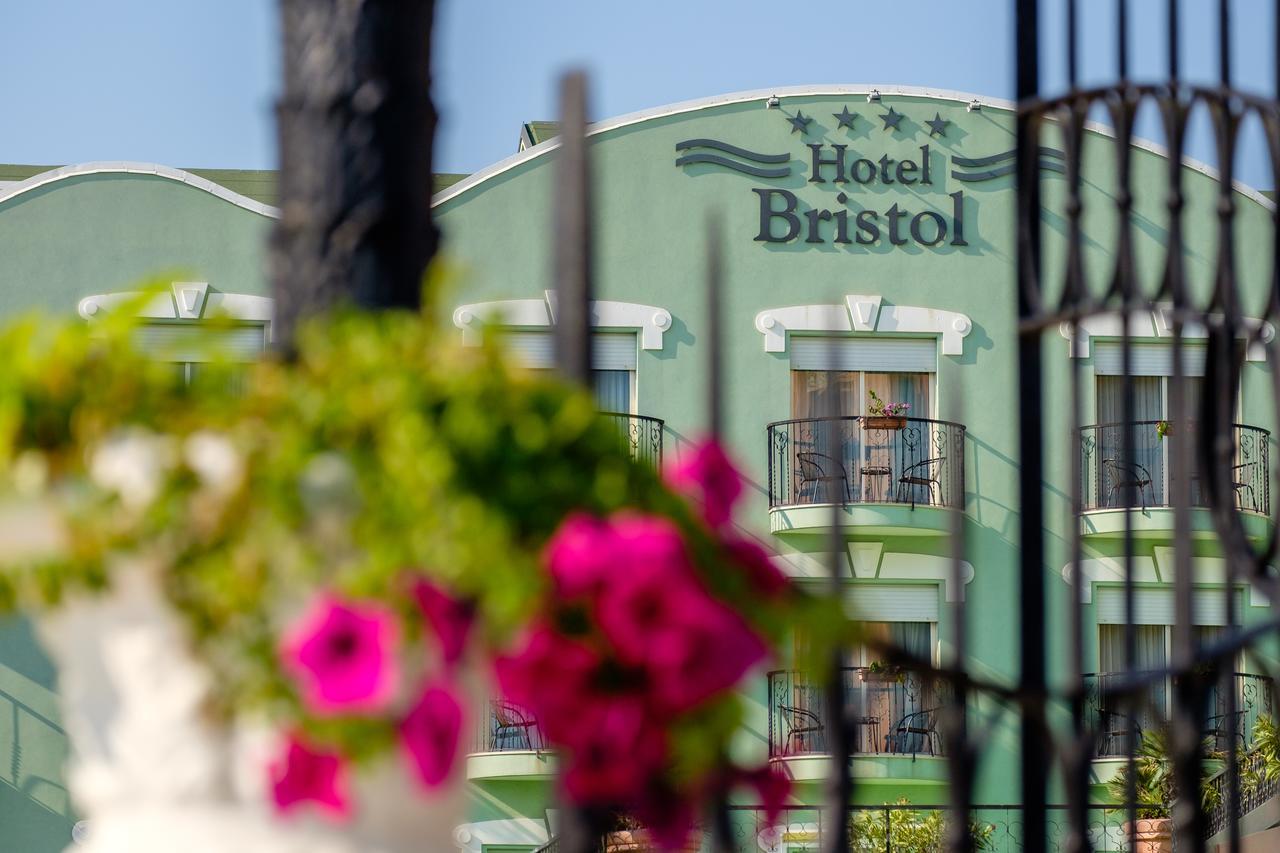 Hotel Bristol Bellaria-Igea Marina Exterior photo